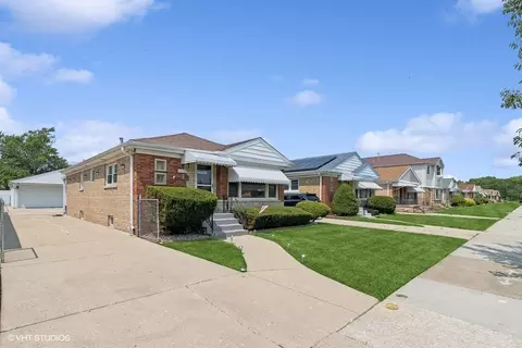 5110 N Kenneth Ave, Chicago, IL 60630