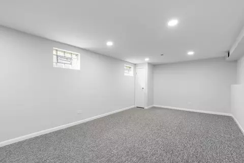 9417 Dee Rd, Des Plaines, IL 60016 photo 15