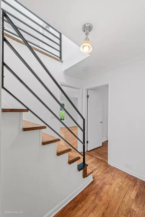Entry Way - 1922 E Willow Ave, Wheaton, IL 60187 photo 2 of 3