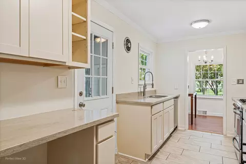 Kitchen - 1922 E Willow Ave, Wheaton, IL 60187 photo 3 of 3
