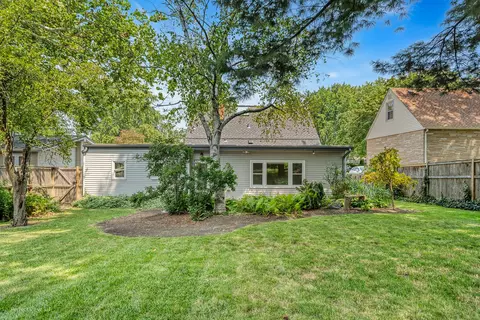 Exterior - 1922 E Willow Ave, Wheaton, IL 60187 photo 4 of 4