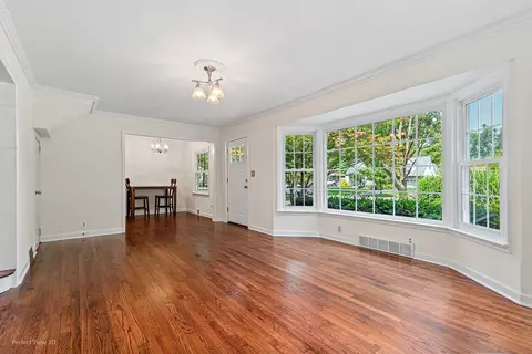 Living - 1922 E Willow Ave, Wheaton, IL 60187 photo 3 of 4