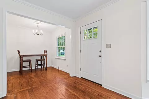 Entry Way - 1922 E Willow Ave, Wheaton, IL 60187 photo 1 of 3