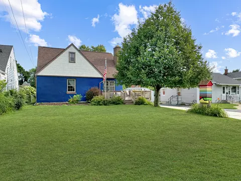 510 W Evelyn St, Freeport, IL 61032