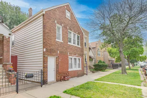 3817 S Honore St, Chicago, IL 60609
