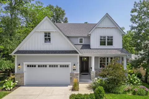 141 N Prospect Ave, Clarendon Hills, IL 60514