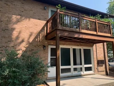 2201 Arbor Cir #10, Downers Grove, IL 60515