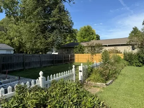 716 N School St, Normal, IL 61761 photo 14