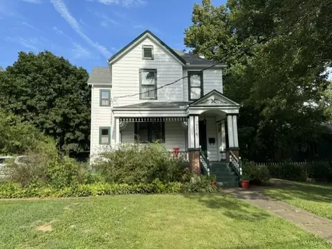 716 N School St, Normal, IL 61761
