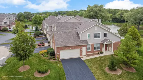 13431 Forest Ridge Dr, Palos Heights, IL 60463