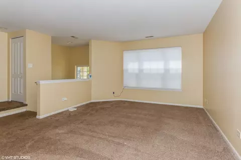 2604 Canyon Dr, Plainfield, IL 60586 photo 2