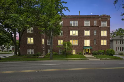 600 N La Grange Rd #A2, La Grange Park, IL 60526