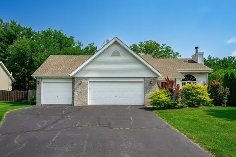 5940 Denbury Ln, Loves Park, IL 61111