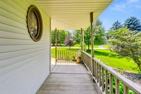 7404 Joy Ln, Roscoe, IL 61073 photo 4
