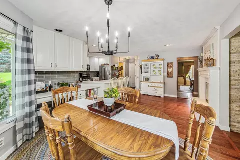7404 Joy Ln, Roscoe, IL 61073 photo 17
