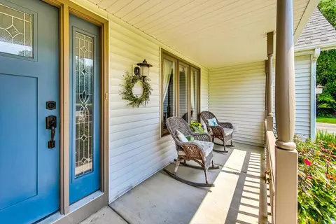 7404 Joy Ln, Roscoe, IL 61073 photo 3