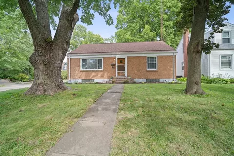1611 Fell Ave, Bloomington, IL 61701