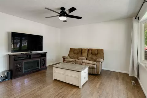 1823 Truman Dr, Normal, IL 61761 photo 3