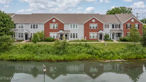 213 Springbrook Trl S, Oswego, IL 60543