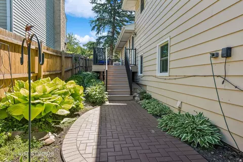 1017 E Harrison Ave, Wheaton, IL 60187 photo 24