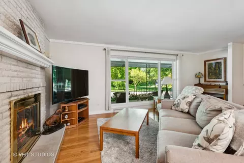 1017 E Harrison Ave, Wheaton, IL 60187 photo 8