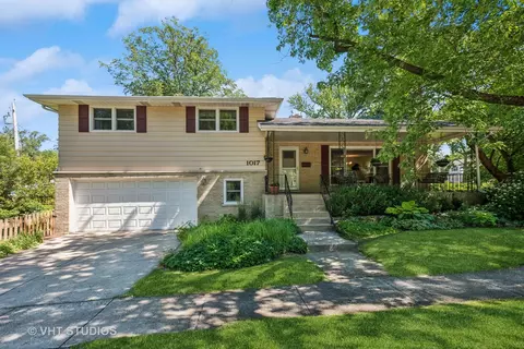 1017 E Harrison Ave, Wheaton, IL 60187