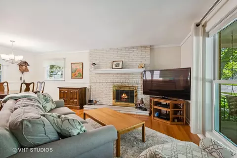 1017 E Harrison Ave, Wheaton, IL 60187 photo 7
