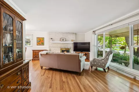 1017 E Harrison Ave, Wheaton, IL 60187 photo 5