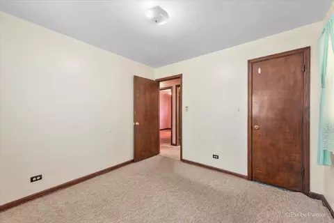 Bedroom - 320 Queens Ln, Thornton, IL 60476 photo 4 of 6