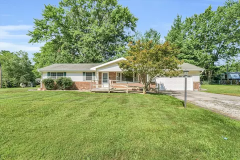 505 S Bryarfield Ct, Mahomet, IL 61853