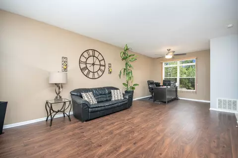 7168 Alden Dr, Plainfield, IL 60586 photo 3