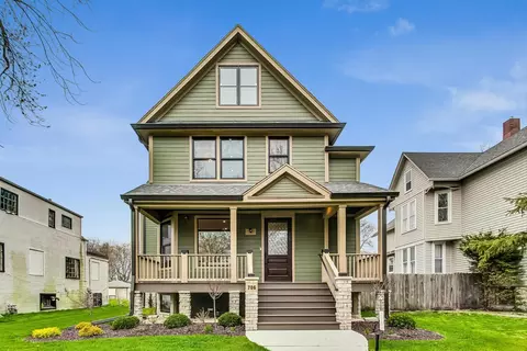 706 Monroe Ave, River Forest, IL 60305