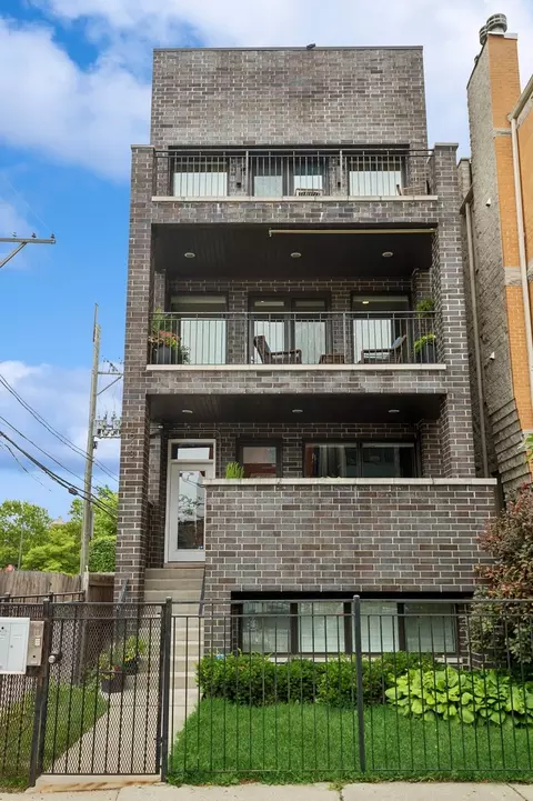 1543 N Campbell Ave #2, Chicago, IL 60622