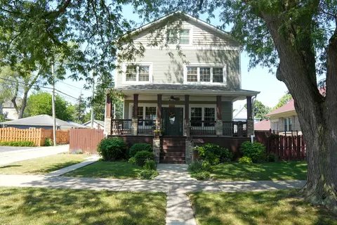 3022 Calwagner St, Franklin Park, IL 60131