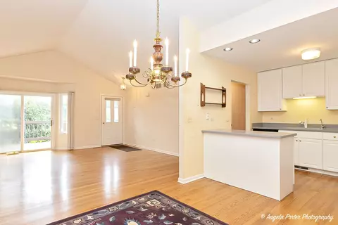 Living - 3147 Cypress Ct, Mchenry, IL 60051 photo 3 of 4