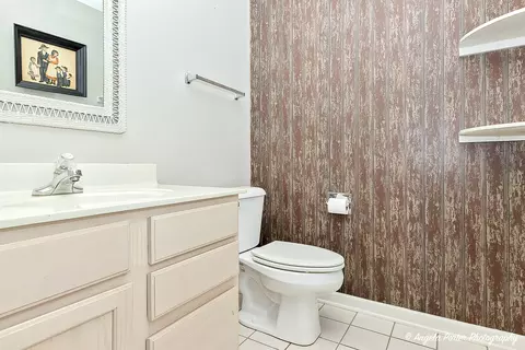 Bath - 3147 Cypress Ct, Mchenry, IL 60051 photo 3 of 3