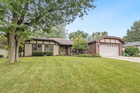 1201 Colonade Dr, Shorewood, IL 60404