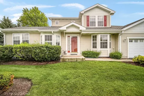 20704 Huron St, Crest Hill, IL 60403