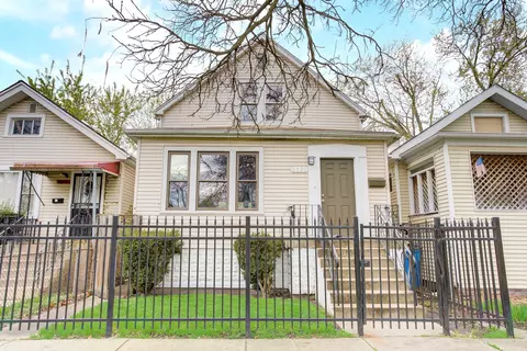 8020 S Manistee Ave, Chicago, IL 60617