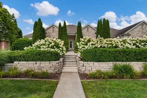 4210 Brittany Trail Dr, Champaign, IL 61822