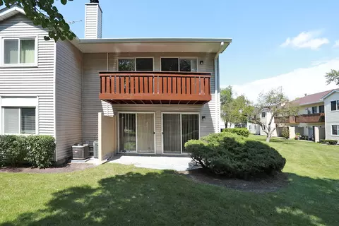 Exterior - 713 Crescent Ct #C1, Bartlett, IL 60103 photo 6 of 9