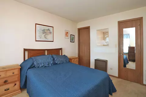 Bedroom - 713 Crescent Ct #C1, Bartlett, IL 60103 photo 2 of 2