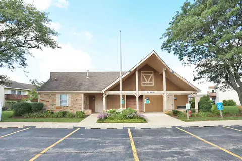 Exterior - 713 Crescent Ct #C1, Bartlett, IL 60103 photo 9 of 9