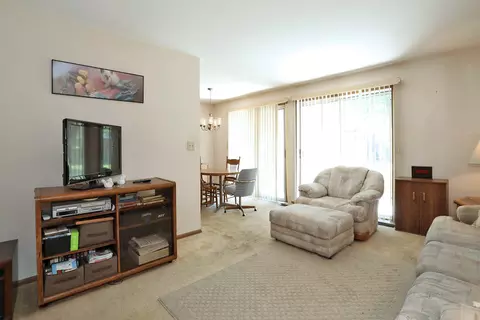 Living - 713 Crescent Ct #C1, Bartlett, IL 60103 photo 1 of 2