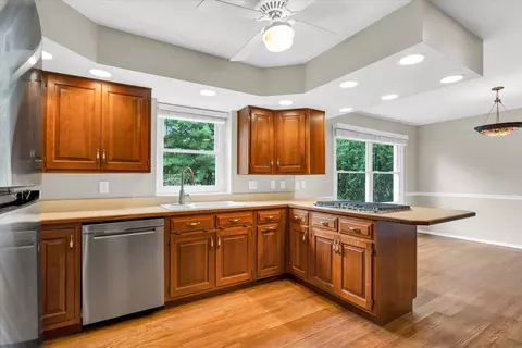 Kitchen - 1223 Foothill Dr, Champaign, IL 61821 photo 3 of 6