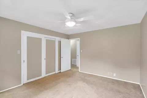 Bedroom - 1223 Foothill Dr, Champaign, IL 61821 photo 2 of 7