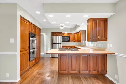 Kitchen - 1223 Foothill Dr, Champaign, IL 61821 photo 2 of 6