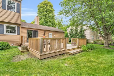 Exterior - 1223 Foothill Dr, Champaign, IL 61821 photo 10 of 12