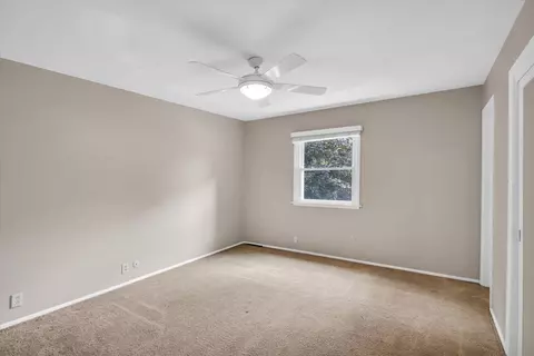Bedroom - 1223 Foothill Dr, Champaign, IL 61821 photo 1 of 7