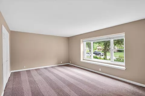 Living - 1223 Foothill Dr, Champaign, IL 61821 photo 2 of 7